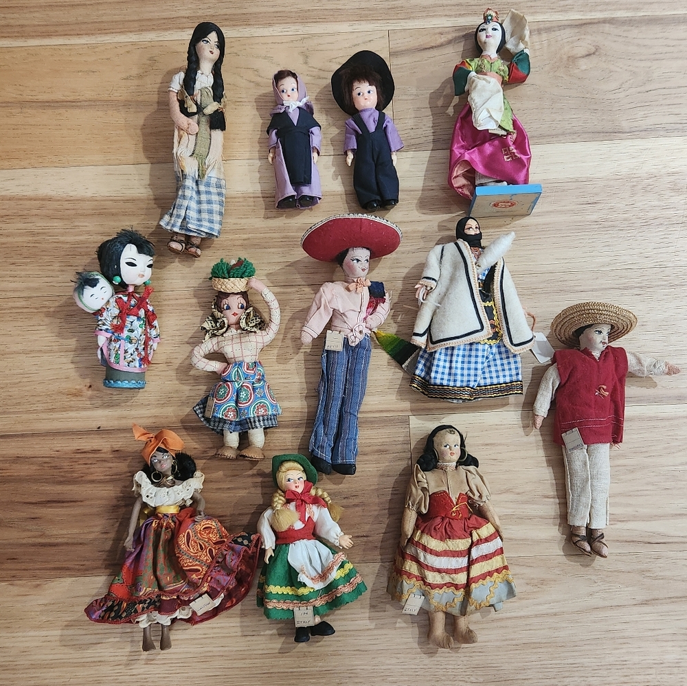 Vintage Multicultural Doll Set Assorted Spain Denmark Italy France MAKE OFFERS